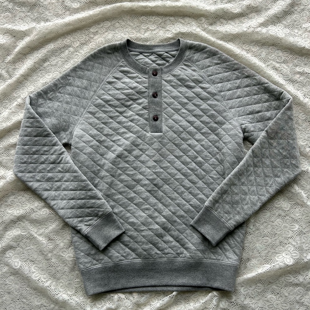 Huckberry Wellen SAMPLE Quilted Crew grey Henley size large